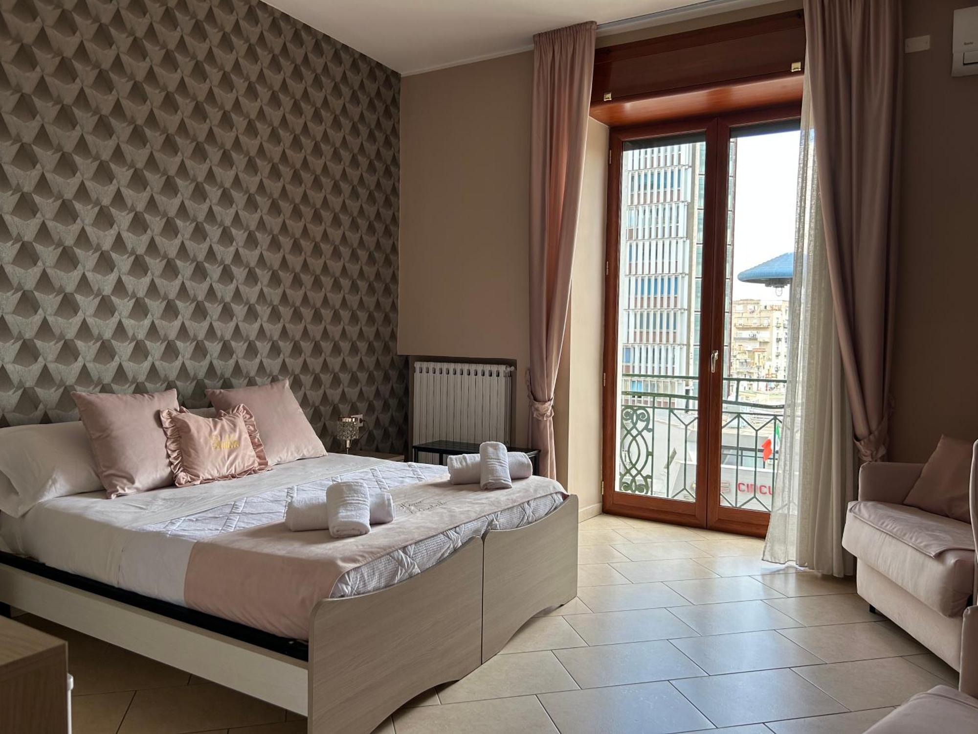 Home Elisabet نابولي المظهر الخارجي الصورة