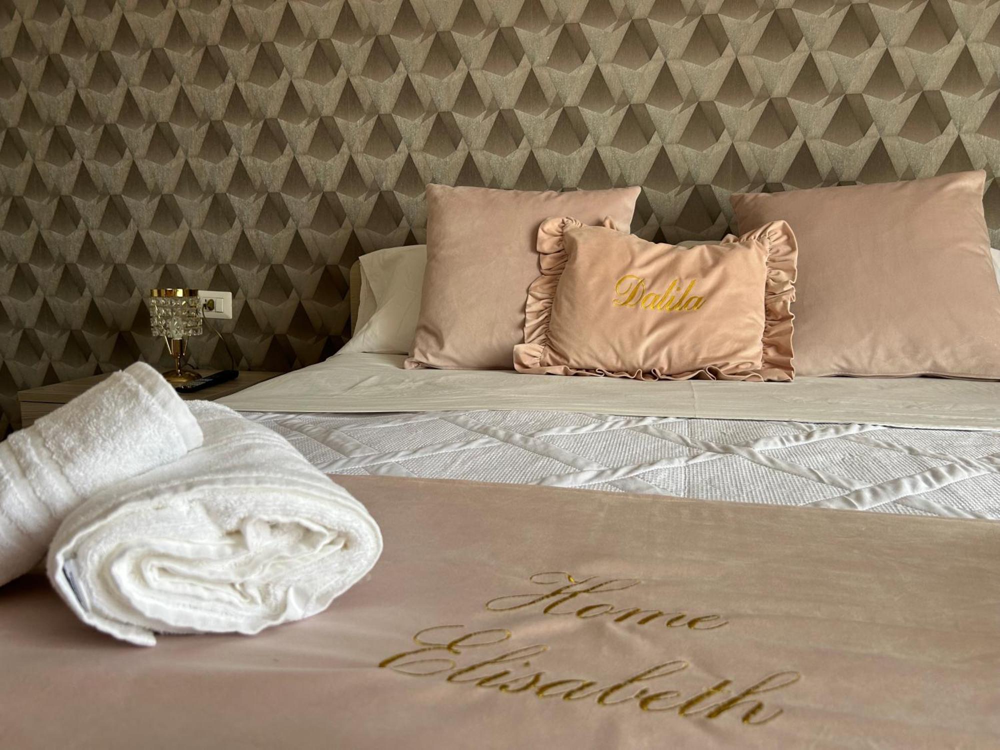 Home Elisabet نابولي المظهر الخارجي الصورة