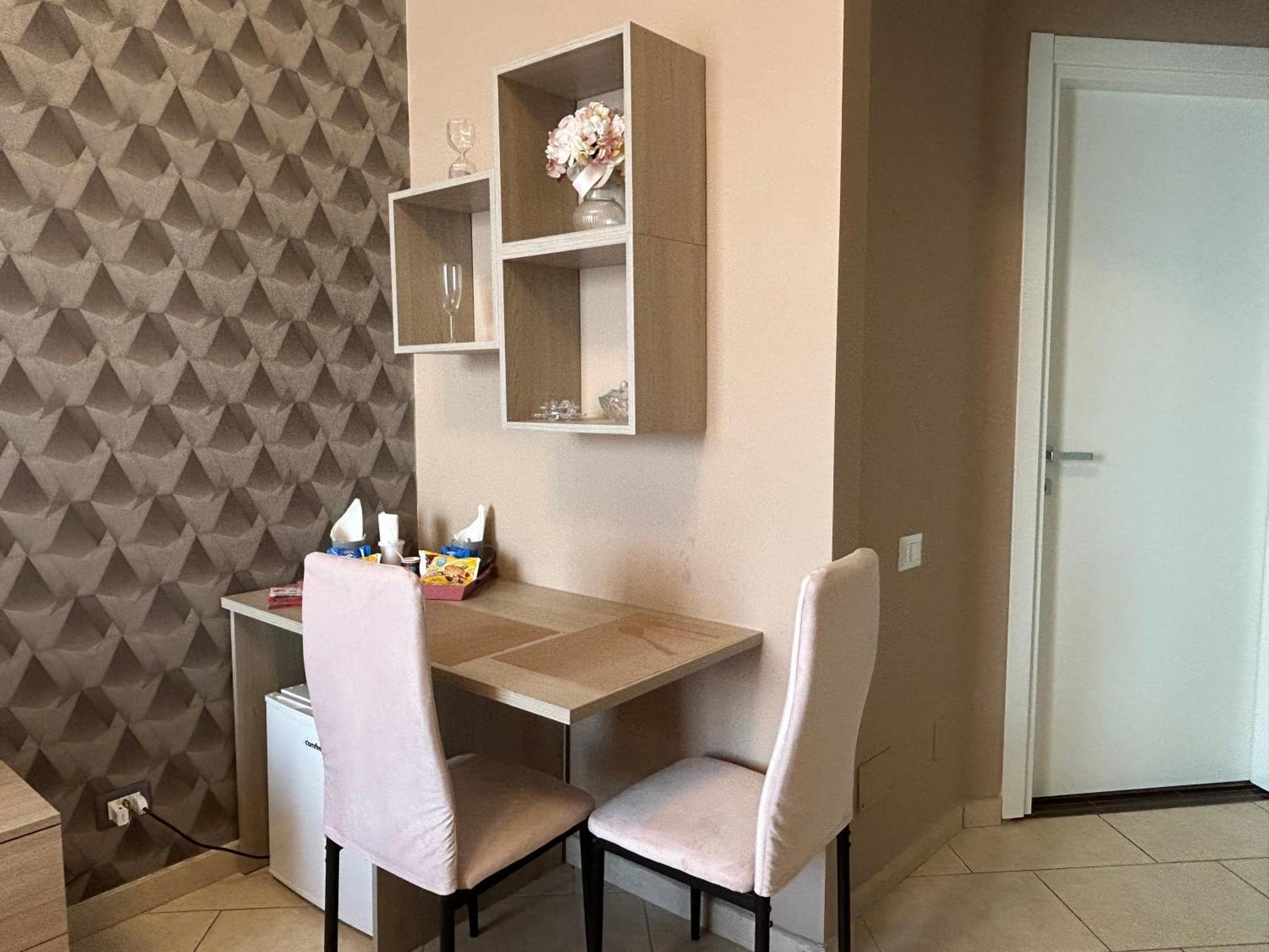 Home Elisabet نابولي المظهر الخارجي الصورة