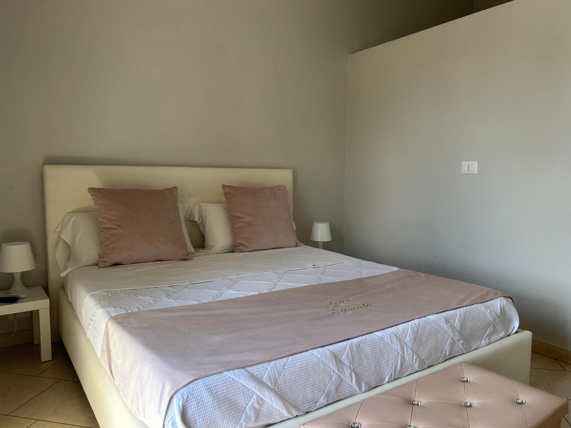 Home Elisabet نابولي المظهر الخارجي الصورة